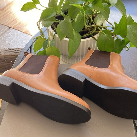 LOFT Tan Cognac Chelsea Boots Booties Size 5.5 - Picture 3 of 4